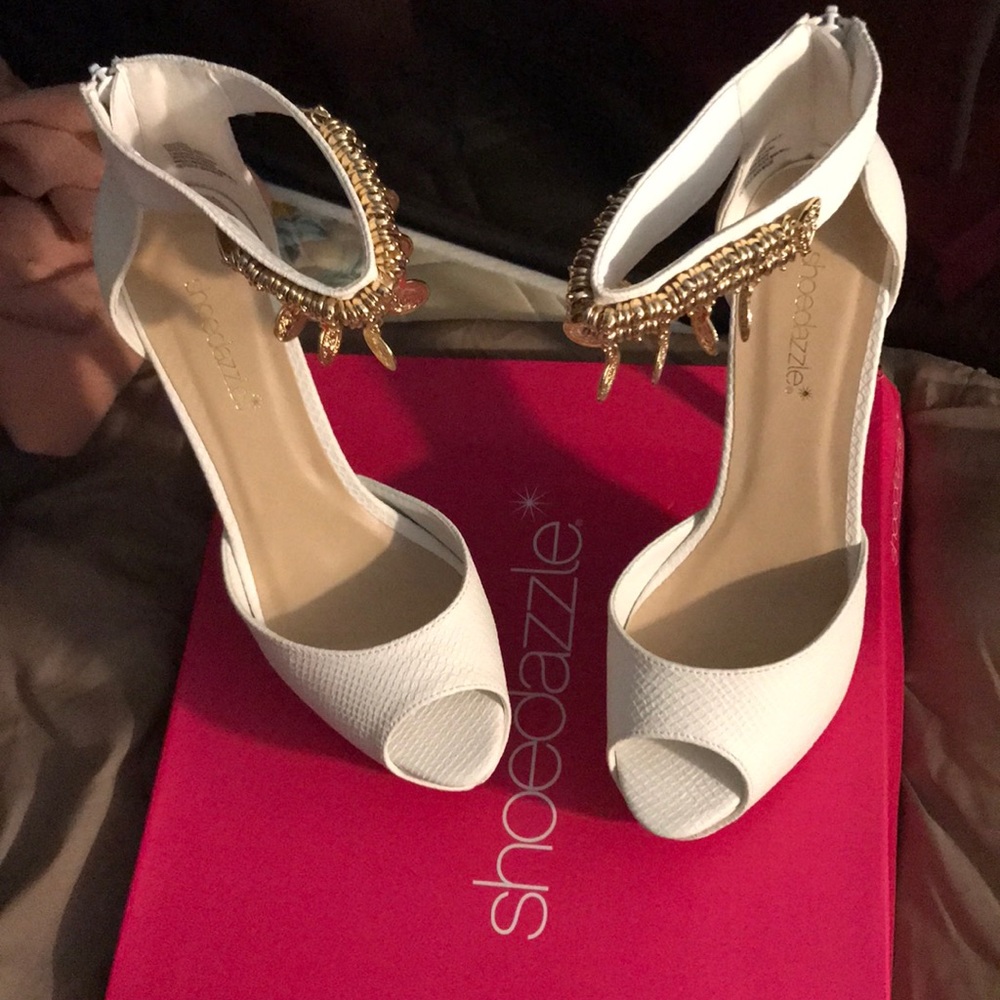 Shoe